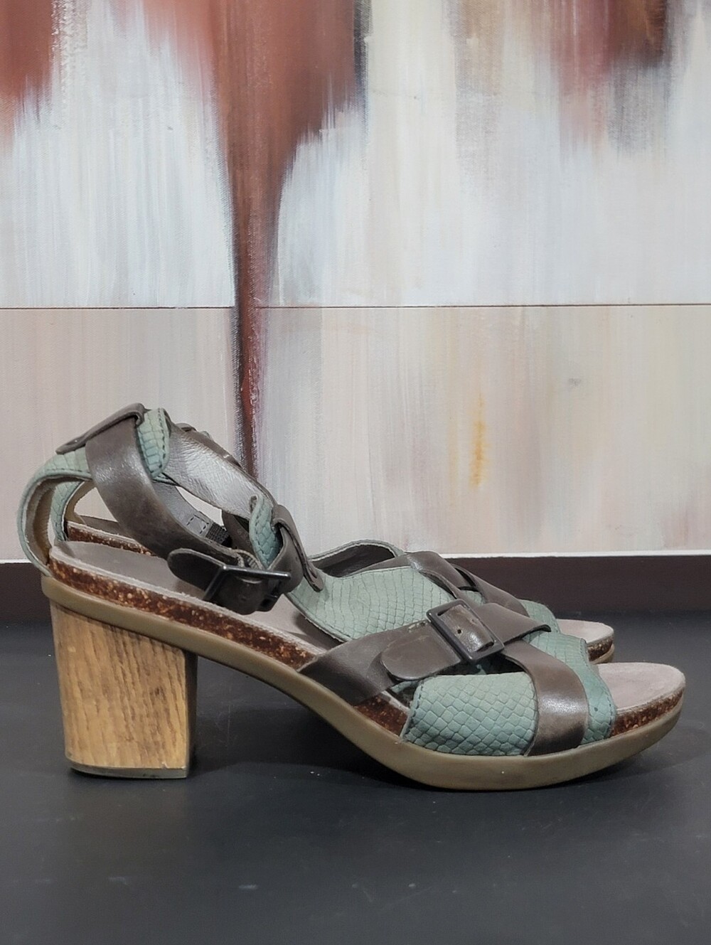 Women's 8.5 39 Dansko Dominique Leather T-Strap Sandals Grey Teal Clog Buckle